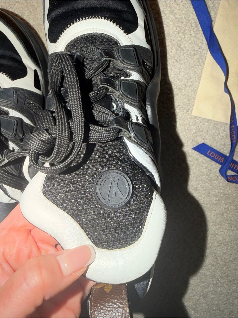 Louis Vuitton | sneakers - Picture 10 of 16